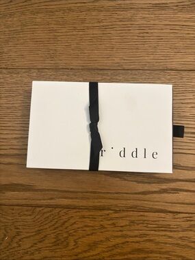 riddle White & Black Gift Box Body Oil Set
